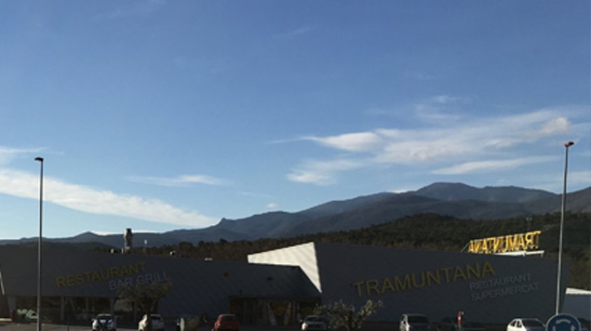 Rotonda dels bombers mirant cap a les Salines. Només hi hem vist neu un sol dia