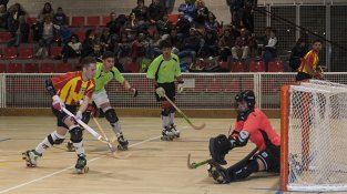 El Red Tortuga Jonquerenc es desfà amb contundència del CH Lloret (9-4) i ja està a quatre partits d'assolir l'ascens a Primera Catalana