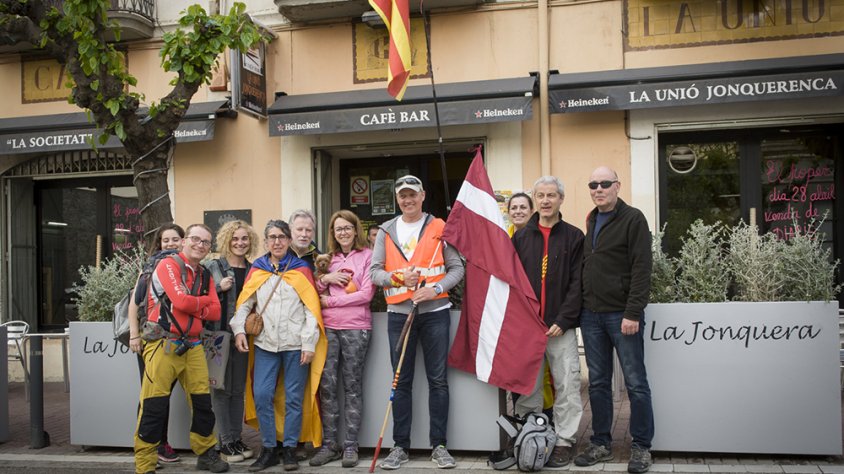 Otto Ozols a la Jonquera amb membres de l'ANC local