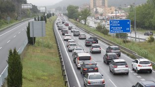 Les retencions a l'AP-7 es disparen el 2024 amb més de 10 hores de cua diàries de mitjana per sentit