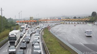 Cua de vehicles quilomètrica a l'AP-7 en direcció Perpinyà