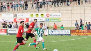 Molt d'ambient al partit jugat al camp municipal de Les Forques, on l'afició jonquerenca es va bolcar en donar suport a l'equip