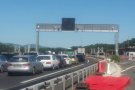 Llargues cues a l'autopista en el pas fronterer de la Jonquera