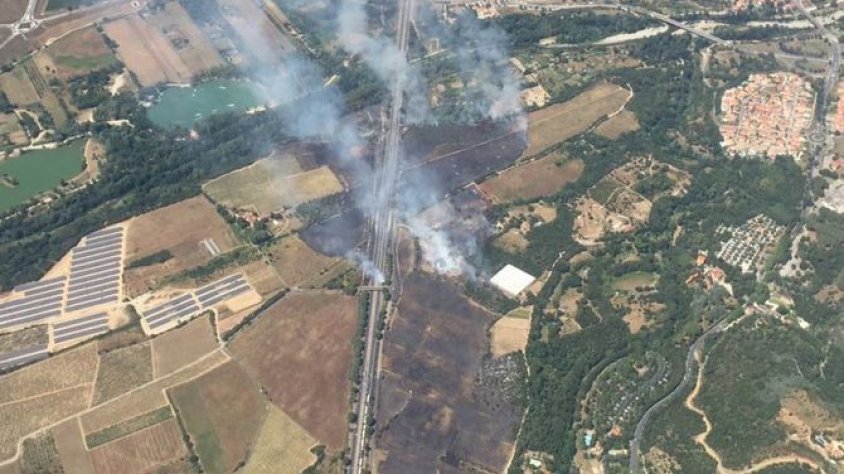 Vista aèria de l'incendi al Voló