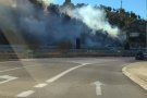 El foc obliga a tallar l'autopista a la Jonquera 