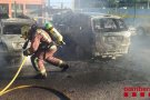 Cremen quatre vehicles a la zona duana de la Jonquera