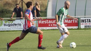La UE la Jonquera va aconseguir el primer triomf en la categoria gràcies a un solitari gol de Coro contra el Vilassar de Mar