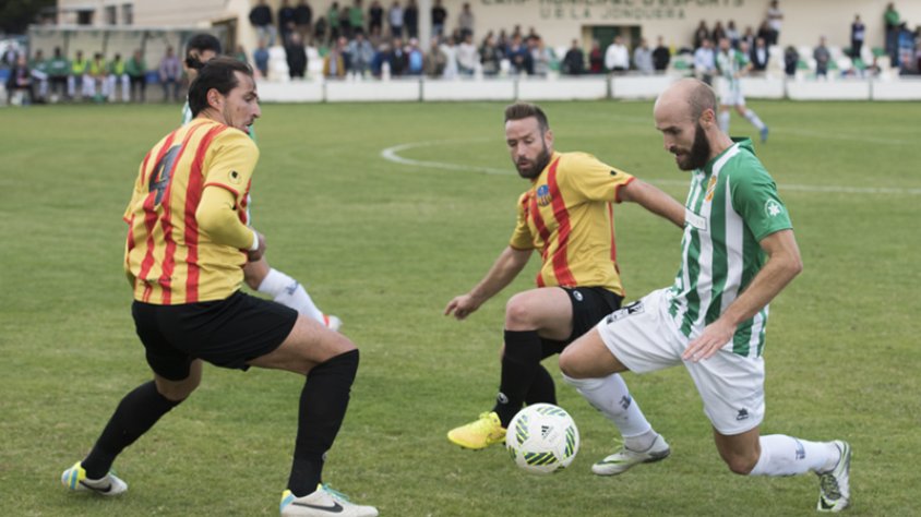 El Sant Andreu no falla i s'acosta a l'objectiu. Imatge del partit d'anada, jugat a la Jonquera.