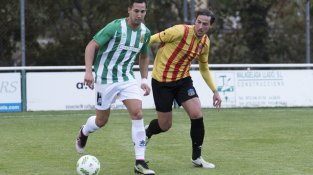 Imatges del partit disputat a Les Forques entre la la Jonquera i el Sant Andreu, amb empat a zero