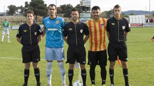 Imatges del partit disputat a Les Forques entre la la Jonquera i el Sant Andreu, amb empat a zero
