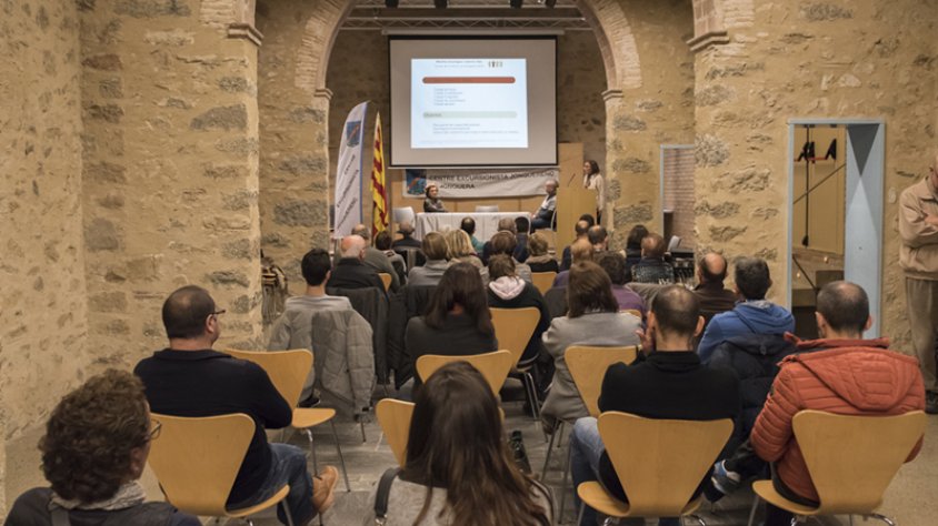 La vesprada de dissabte, als Porxos de Can Laporta, es va fer la presentació de la que serà la VI edició de La Cursa de la Dona