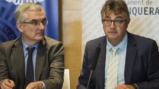 Imatges de la roda de premsa en què s'informa que es dóna per desmantellat un dels ‘punts negres’ de distribució d’articles falsificats a nivell europeu