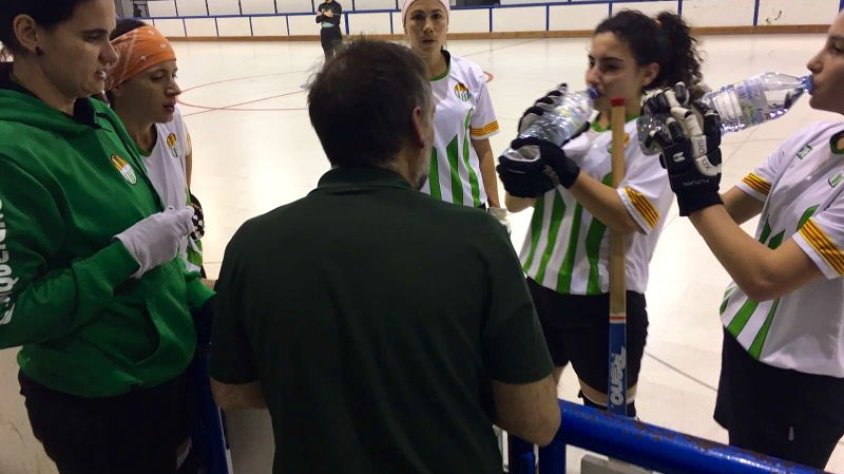 Un femení just d'efectius cau a la pista del CP Roda