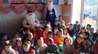 Els patges passen per la Llar d'Infants i l'escola