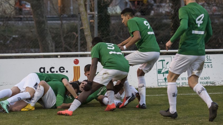 Imatges del partit de futbol entre la UE la Jonquera i l'Europa