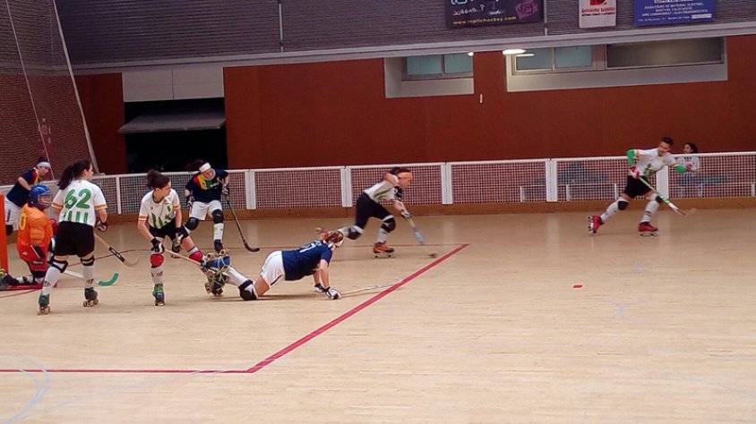 El femení cau a la pista de l'UEH Barberà