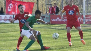 Imatges del partit de 3a divisió entre la Jonquera i el Terrassa