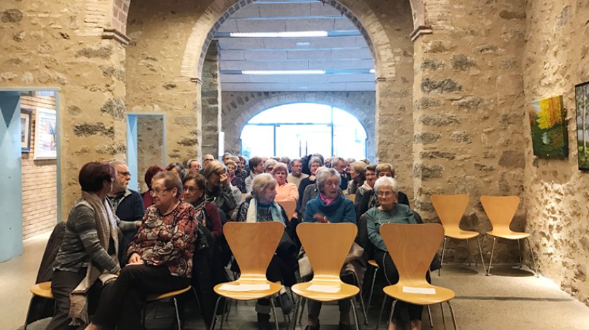 Imatges de la reunió general de socis del Casal de l'Avi de la Jonquera, celebrada divendres passat.