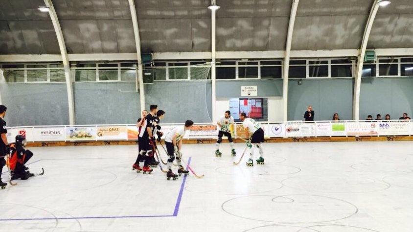 El Red Tortuga Jonquerenc va perdre divendres (4-2) a la sempre difícil pista del CH Palafrugell