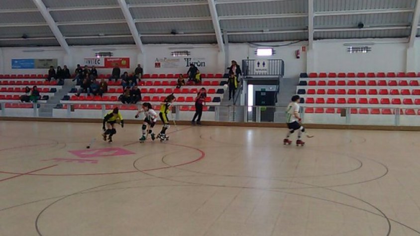 Dos autogols condemnen el femení a Palau de Plegamans