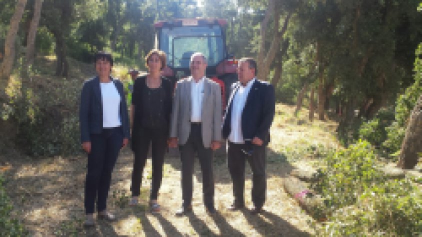 Albert Ballesta; la directora dels Serveis Territorials d’Agricultura, Ramaderia, Pesca i Alimentació, Elisenda Guillaumes; l’alcaldessa de La Jonquera, Sònia Martínez, i el diputat de Medi Ambient de la Diputació de Girona, Lluís Costabella,