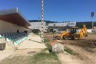 Inici de la primera fase de la gespa artificial a Les Forques