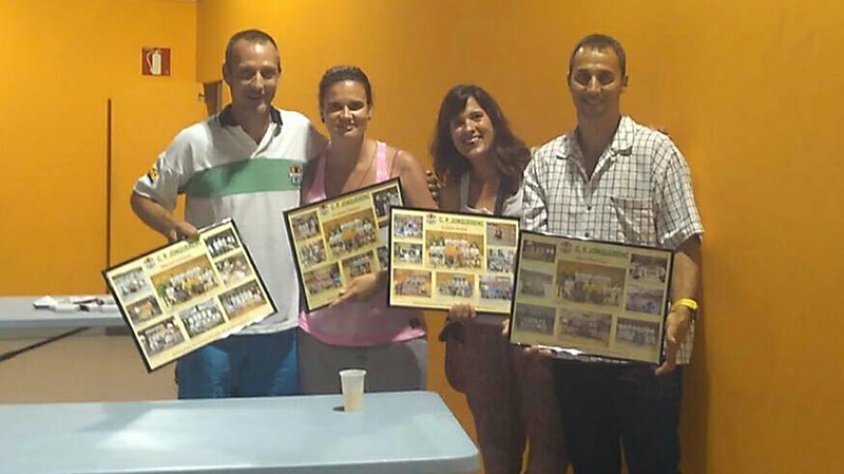 Marcel Carreras, Raül Martínez, Ariadna Cabezas i Eulàlia Arché pengen els patins