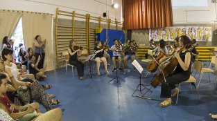 Alumnes del Projecte I-Música van oferir al públic assistent un recital de diferents temes