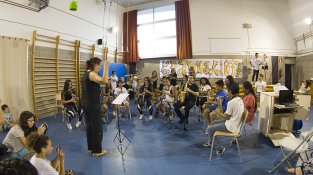 Alumnes del Projecte I-Música van oferir al públic assistent un recital de diferents temes