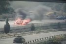 Un cotxe s'incendia a l'AP-7 a la Jonquera i obliga a tallar l'autopista