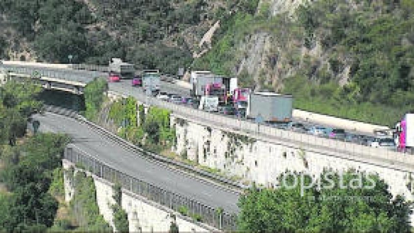 Retencions causades per l'accident a l'AP7
