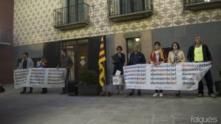 Concentració ahir vespre a la Plaça de l'Ajuntament