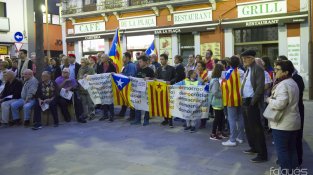 La Jonquera es manifesta contra l'operació de la Guàrdia Civil pel referèndum
