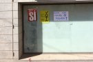 Uns cartells de missatges i procedència desconeguda