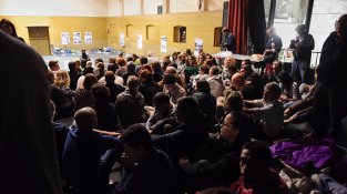 La Jonquera comença a votar tot i que amb talls a la connexió