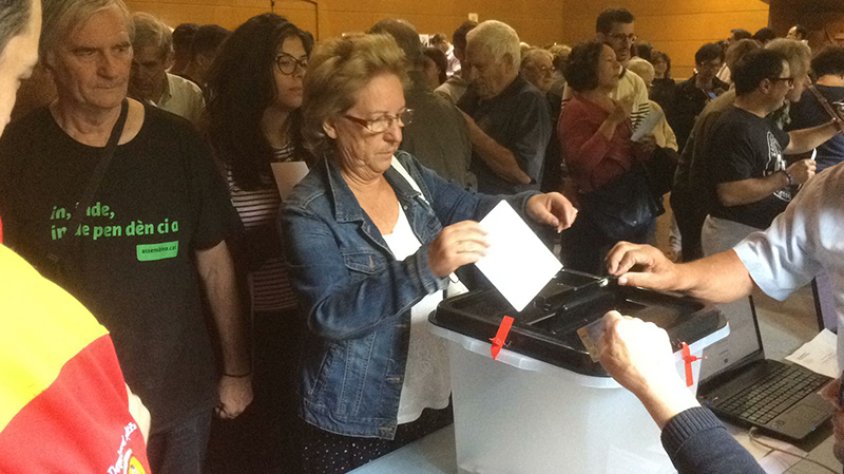 Els jonquerencs han començat a votar de forma massiva