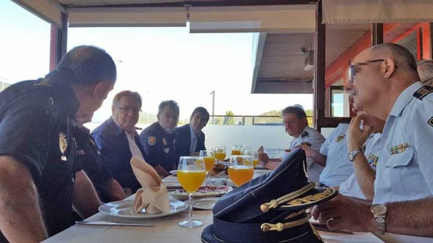 El Ministre Zoido va dinar a la Jonquera