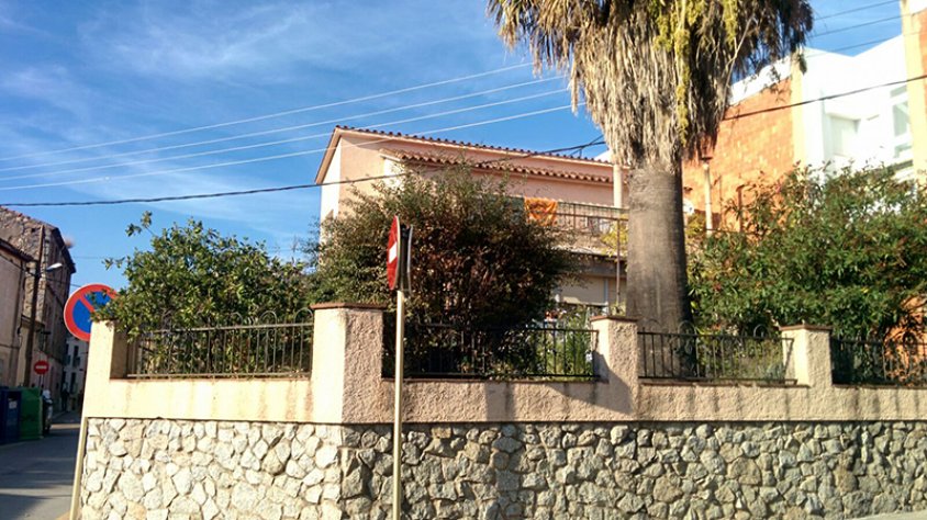 Aquesta casa situada entre els carrers Migdia i Horta d'en Geli va ser bjectiu dels lladres la matinada de diumenge