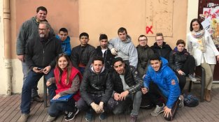 Els participants de l'any passat van fer tasques de manteniment al Casal de l'Avi