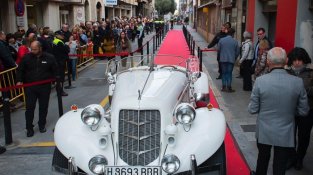 El vehicle, a la catifa vermella