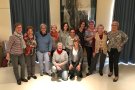 El Casal de l'Avi simula una roda de premsa amb l'alcaldessa i la regidora de Benestar Social