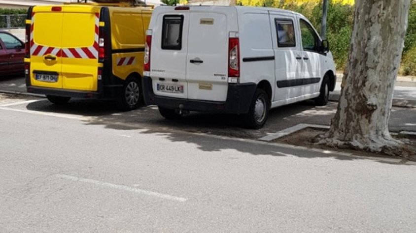 El cos estava a dins d'una furgoneta equipada per viure-hi a dins