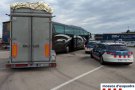 Denuncien el conductor d'un autocar transportava paquets enlloc de passatgers i, a més, superava el pes permès