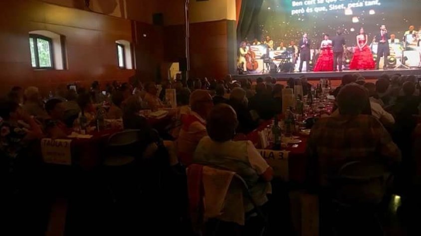 169 persones van assistir al dinar i al concert
