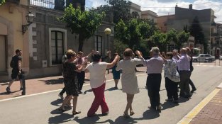Al matí es van ballar sardanes