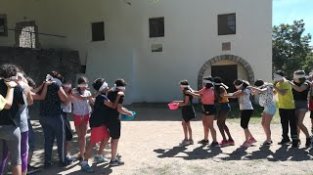 Els alumnes també van fer jocs tradicionals a Santa Llúcia