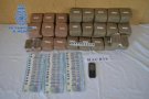 Aturen un conductor que es volia saltar un control i li troben 23 kg d'haixix