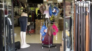 Els agents van entrar en almenys quatre locals del Portús