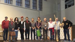 La trobada va acollir colles d'arreu de Catalunya i va omplir els carrers del municipi