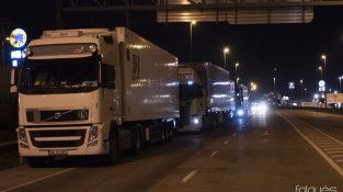 L'autopista va estar tallada tota la tarda